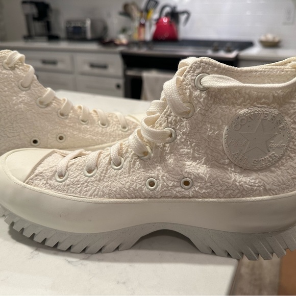 Converse Lug Sole High Top - Picture 1 of 10